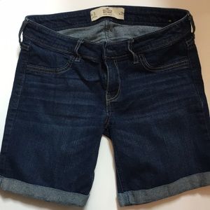 Hollister Dark-Wash shorts